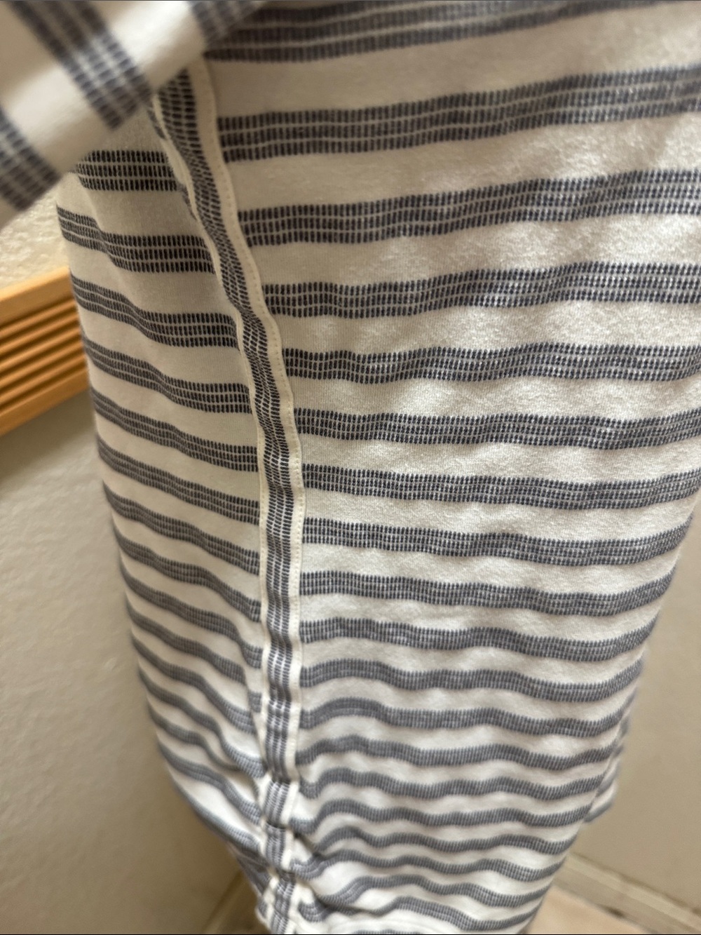 Talbots Women's Striped Long-Sleeve Scoop Neck Top - White & Gray Size M - Picture 4 of 7